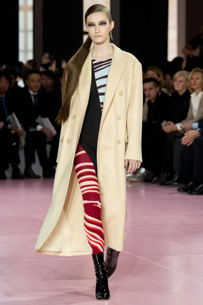 Look 7